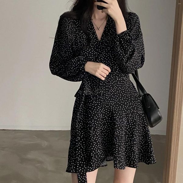 Vestidos informales Ropa para mujeres de gran tamaño Zhao Lusi Sang Zhi mismo estilo vestido de lunares negros manga larga