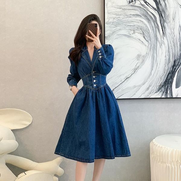 Robes décontractées Automne Col Encoché Denim Robe De Bal Robe De Haute Qualité Femmes À Manches Longues Taille Élastique Sexy Dos Nu Bureau Midi Vêtements