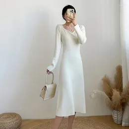 Robes décontractées automne en V-collier vobe knted robe femme française à manches longues minces pull élégant vestidos en ligne