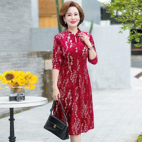 Vestidos casuales Otoño Invierno mujeres oro terciopelo bronceado vestido Vintage estilo chino Cheongsam cuello manga larga Bodycon fiesta