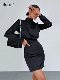 Robes décontractées Bclout Satin noir pour femmes 2024 à lacets sexy robe de soirée dos nu élégant manches longues col montant mini printemps