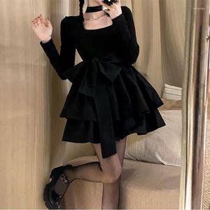 Casual jurken zwarte jurk vrouwen elegante hepburn -stijl gewaad Franse retro sexy goth square collar trend smoking mode vrouwelijk vestidos