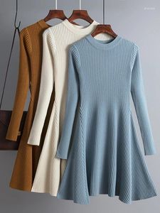 Robes décontractées Noir Midi Robe en tricot côtelé pour femmes 2023 Automne O Cou Simple et élégant Formelle Une ligne Slim Bureau des femmes