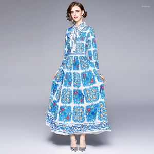 Casual jurken blauwe en witte porselein maxi voor vrouwen 2023 lange mouw bloemenprint elegant boog riemfeest geplooide vestidos