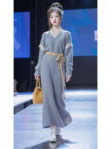 Robes décontractées Robe en tricot bleu 2024 Femmes de style chinois Femmes Vêtements Robe Manches Chauve Souris Femme Regulai Fit Long