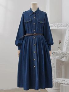 Casual jurken blauwe middelste lengte denimjurk voor dames herfst slijtage licht en volwassen temperament tailleband met één borsten lange rokken met borsten