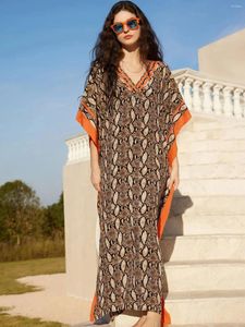 Casual jurken Boheemian Brown Snake Gedrukt V Hals Batwing Sleeve Plus Size House Dress For Women 2024 Summer Beach Wear Holiday Q1615