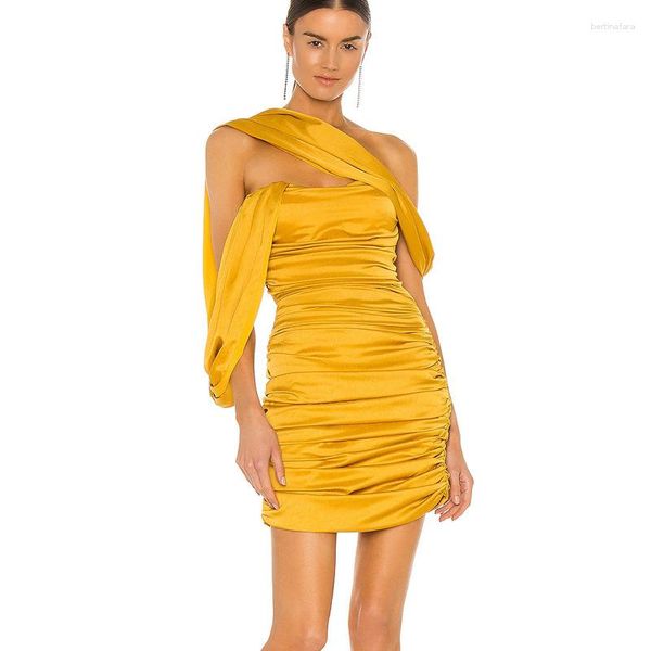 Robes décontractées Style britannique Tenues d'été Jaune Robe courte plissée Sexy Slim Wrap Hip Party Femmes Élégant Luxe Bal