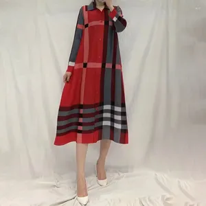 Casual Jurken Vest Vrouwen Jas Miyake Plooien Mode Geruite Clash-Kleur Revers Losse Halflange Stijl Shirtdress 2023 Zomer