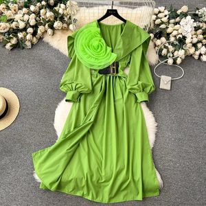 Casual jurken chique ontwerper grote mesh floral green v nek shirt jurk 2024 lente vrouwen vat omhoog riem lantaarn mouw split midi kleding