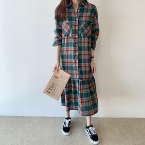 Casual jurken chique Korea -stijl losse midi jurk vrouw lange mouw afslaan kraag shirt geplooide pocket pocket plaid flanel