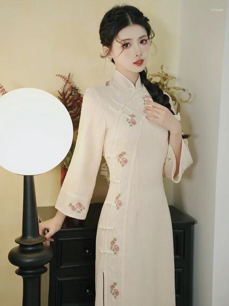 Vestidos casuales estilo chino retro cheongsam para mujeres de alta calidad flores bordados qipao elegante primavera vintage vintage tejido tejido