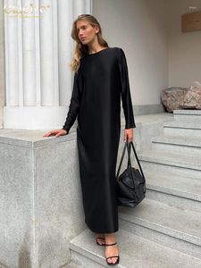 Robes décontractées Clacive Noir Satin Robe Femme 2023 Mode O-Cou Manches Longues Longueur Cheville Élégant Classique Solide Femme