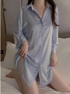 Robes décontractées Classic Striped Satin Boyfriend Shirt Sexy Robe lâche Elegant Fashion Soux Femmes coréennes 2024 Tops LGY8