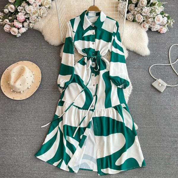 Robes décontractées Clothland Femmes Elegant Print Shirt Robe Sashs Single Breasted Long Mancheve One Piece Green Black MIDI TOP QD082