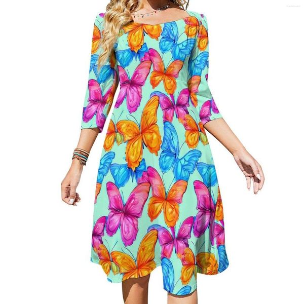 Robes décontractées Robe papillon colorée Summer Animal Print Festival Femme Trois Quart Street Style Design surdimensionné