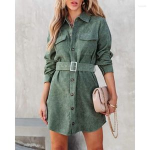 Robes décontractées Chemise en velours côtelé Robe à lacets Tendance à simple boutonnage Chemises d'automne Femmes à manches longues Couleur unie Robe ample