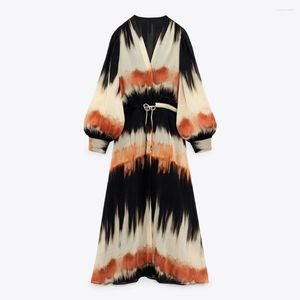 Casual jurken cos lris 2023 herfst en winter dameskleding tie-dye v-hals puff mouw stropdas losse midi jurk 9479251