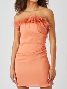 Casual jurken Aangepaste avond Women struisvogelveren Strapless Slash-neck Party Mini Jurk Hoge kwaliteit