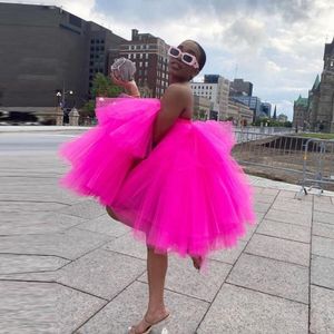 Lässige Kleider Niedliches Rüschen-Tüll-Minikleid, trägerlos, üppiges Ballkleid, Fuchsia, Damen-Partykleidung, modischer Damen-Tutu-Rock nach Maß