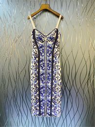 Casual jurken Delocah hoogwaardige zomer dames modeontwerper zijden jurk sexy spaghetti riem blauw en wit porselein print potlood dres
