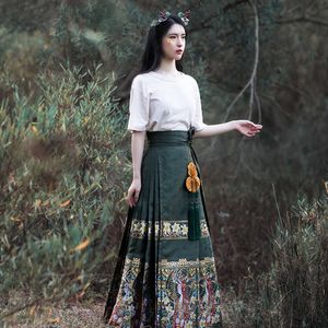 Casual jurken Department Series Kleine herten Paardengezicht Rok Ming-dynastie Hanfu Dames Herfst en Winter Dagelijks Vliegende lucht Jurk Weven Goud