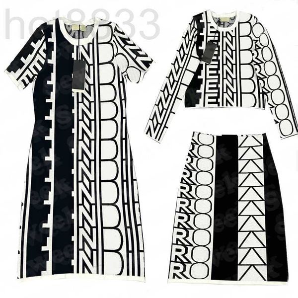 Vestidos casuales Diseñador Mujer Tops de punto Negro Blanco Camisetas Faldas cortas Suéter de moda Ropa de mujer Z62I