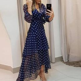 Lässige Kleider Dot Print Layered Rüschen Maxikleid V-Ausschnitt Langarm für Mama Urlaub Mode schlanke Damen Roben Frühling Herbst