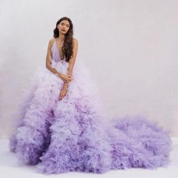 Casual jurken DROOMachtig gradiënt lavendel pluizige gelaagde tule trouwjurken diep v-neck puff tutu ball backless formele jurk