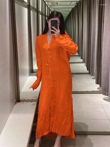 Robes décontractées DYLQFS Femmes Robe en lin orange 2023 Printemps Mode Lâche Bureau Chemise à manches longues Dames Split Chic Jupe