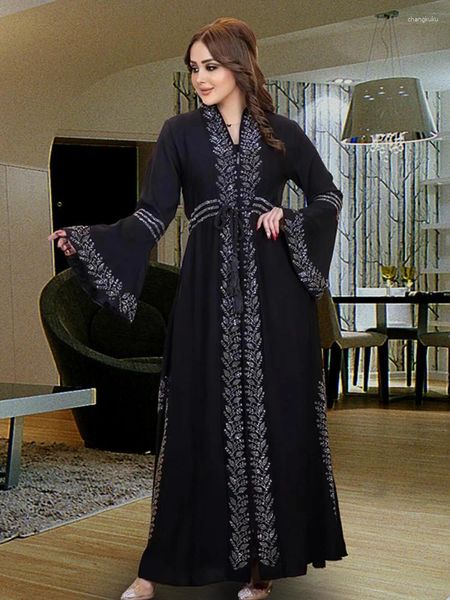 Robes décontractées EID Robe musulmane pour les femmes Dubaï Kaftan Flare manches Abaya Jalabiya Turquie Ramadan Islam Party Abayas Robe Ceinture Caftan