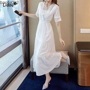 Casual jurken Elegant Casual White V-Neck korte mouw Hollow Out Empire Dress Pullover Summer Nieuwe A-Line Solid Color Dames voor dameskleding 2022 W0315