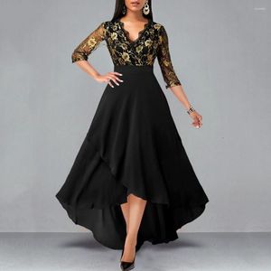 Robes décontractées Robe de couture en dentelle élégante Maxi avec manches à col en V Broderie de fleurs A-ligne Silhouette taille haute