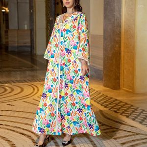 Casual jurken Elegante losse luxe huis avondjurk mode lange mouwen vrouwen in het midden van het oosten van de bloemen in het oostelijke gewaad Arabische vrouwelijke kleding