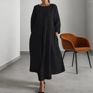 Robes décontractées Élégante couleur pure coton lin midi pour les femmes avec encolure ronde une robe polyvalente au genou un style académique