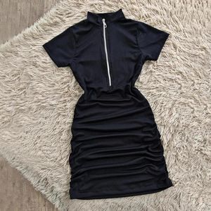 Vestidos casuales elegante sexy negro bodycon vestido mujeres cuello alto estiramiento delgado acanalado punto manga corta mini vestido verano zip