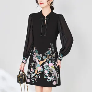 Casual jurken Elegant Vintage For Women Spring Summer Mandarijn Mandarijn Kraag Lange mouw Borduurwerk Chinese stijl Dames Cheongsam -jurk