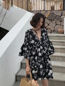 Casual jurken elegante dames zomerkantoor dames print vlinder mouw v nek korte rok vrouwen mode losse mini jurk