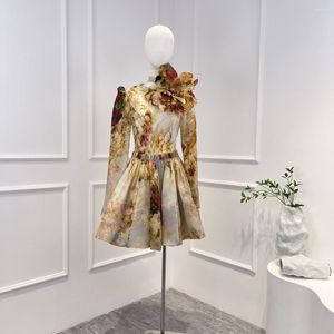 Robes décontractées Est 2023 Haute Qualité Vintage Floral Impression Tridimensionnelle Fleur Décoration Taille Femme Mini Robe Pour Les Vacances