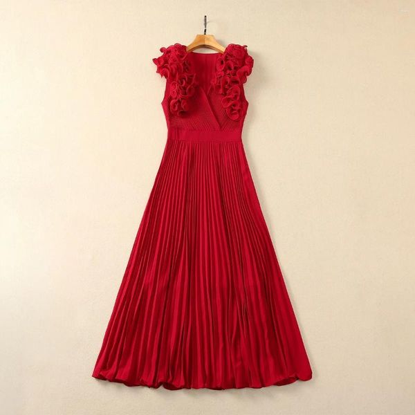 Robes décontractées Vêtements féminins européens et américains 2024 Spring V-Col Neck Sans manches coule Roule de fleur rouge robe plissée XXL