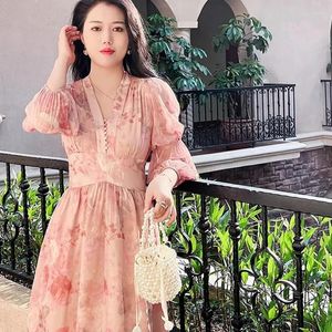 Casual jurken Fairycore Girl Style Dress Women Spring 2024 Patchwork High Tailed Slim V-Neck Long Lady Lantern Sleeves