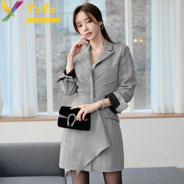 Vestidos informales Otoño / Invierno 2024 Gris Plaid Ruffle Edge Manga larga Vestido de traje plisado Moda coreana Elegante Chaqueta de trabajo ajustada delgada