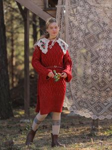 Robes décontractées automne hiver robe pull femmes élégant mince mode coréenne broderie à la main col en dentelle noël rouge