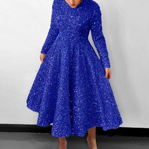 Vestidos casuales de moda elegante azul profundo azul lentejuelas plisadas vestimenta de fiesta de una línea mujer coneño