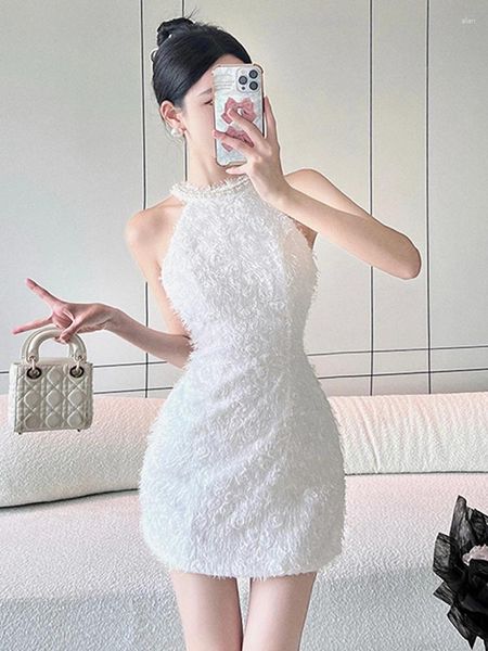 Robes décontractées mode élégante veille blanche soirée courte robe femme vêtements doux licou sexy sans manches mince mini-vestidos de bal de fête de fête