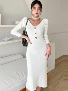 Robes décontractées mode dames tricotées blanches extensibles extensibles vêtements pull élégant simple v-cou robe skinny mujer vestidos