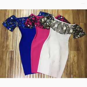 Vestidos casuales Fiesta de moda Sexy fuera del hombro Azul Mujeres 2023 Apliques de verano Floral Clubwear Vendaje Bodycon Vestidos al por mayor Vestidos