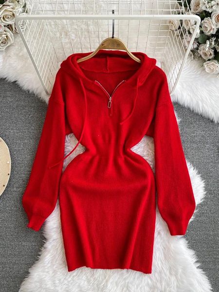 Robes décontractées Mode Rouge Pull à capuche Robe Femmes Couleur unie Demi-fermetures à glissière à manches longues tricotées simples dames