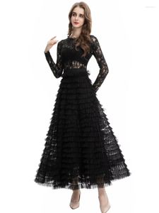 Vestidos casuales Moda Primavera Otoño Mujer Slim Cascade Ruffle Black Lace Celebrity Party Elegante Único Vestido largo de alta calidad