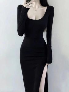 Casual jurken modestijl 2024 herfst lange jurk vrouwen solide kleur hoge taille slanke pasvorm en sexy low cut spleet